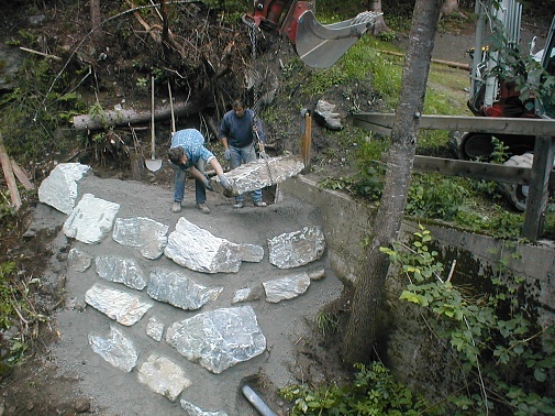 Steinmauer 2