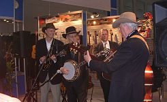 ...und auch diese Bluegrass-Gentlemen aus den Staaten spielten die sprichwörtlichen "Sterne vom Himmel"...ein echter Genuss!