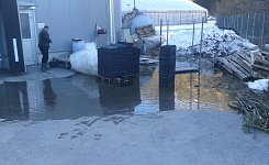 Hochwassereinsatz Glashaus Seeber u. Holzbau Ortner am 17. März 14